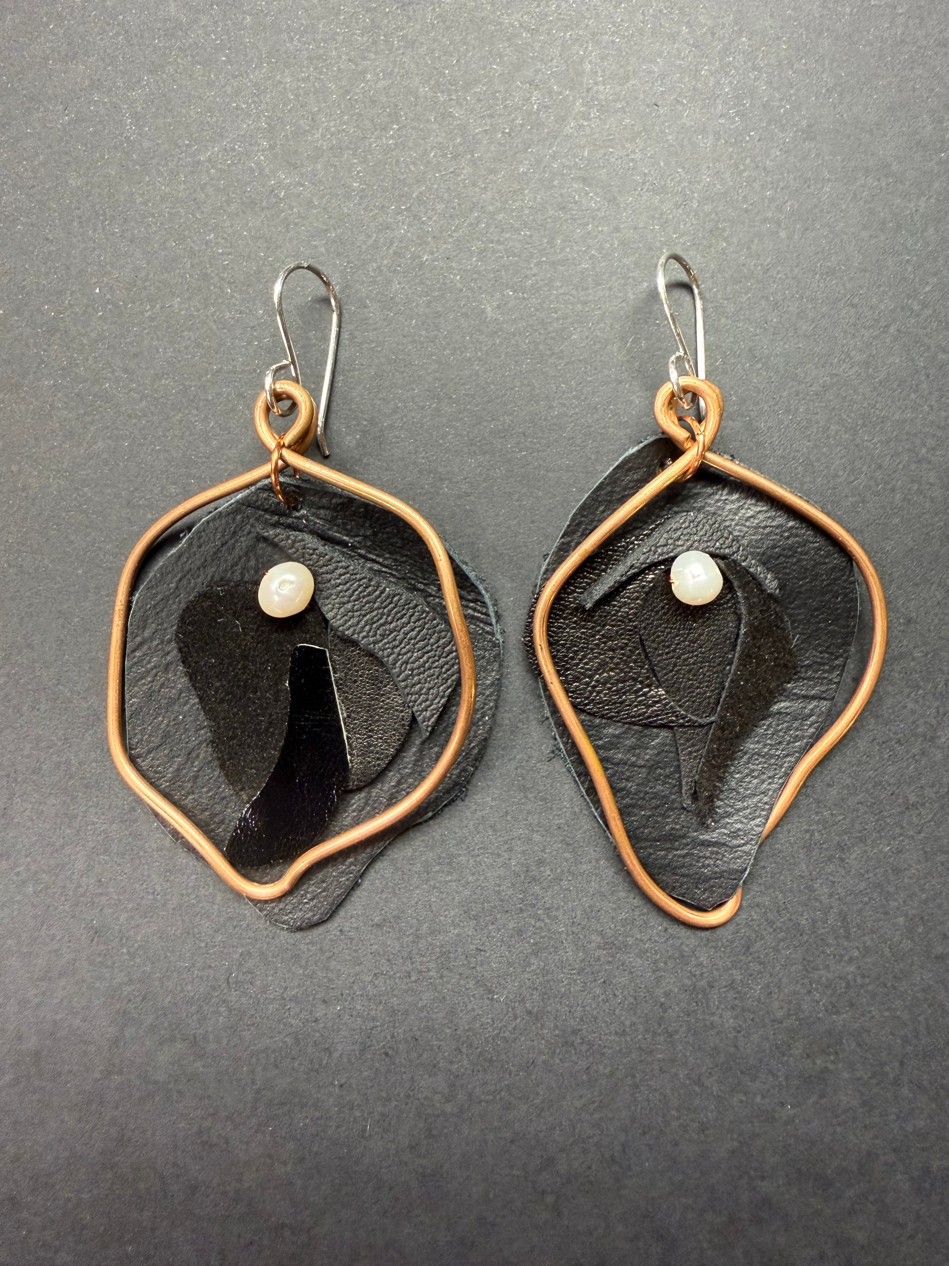 Viva La Vulva - Large Black Leather Earrings