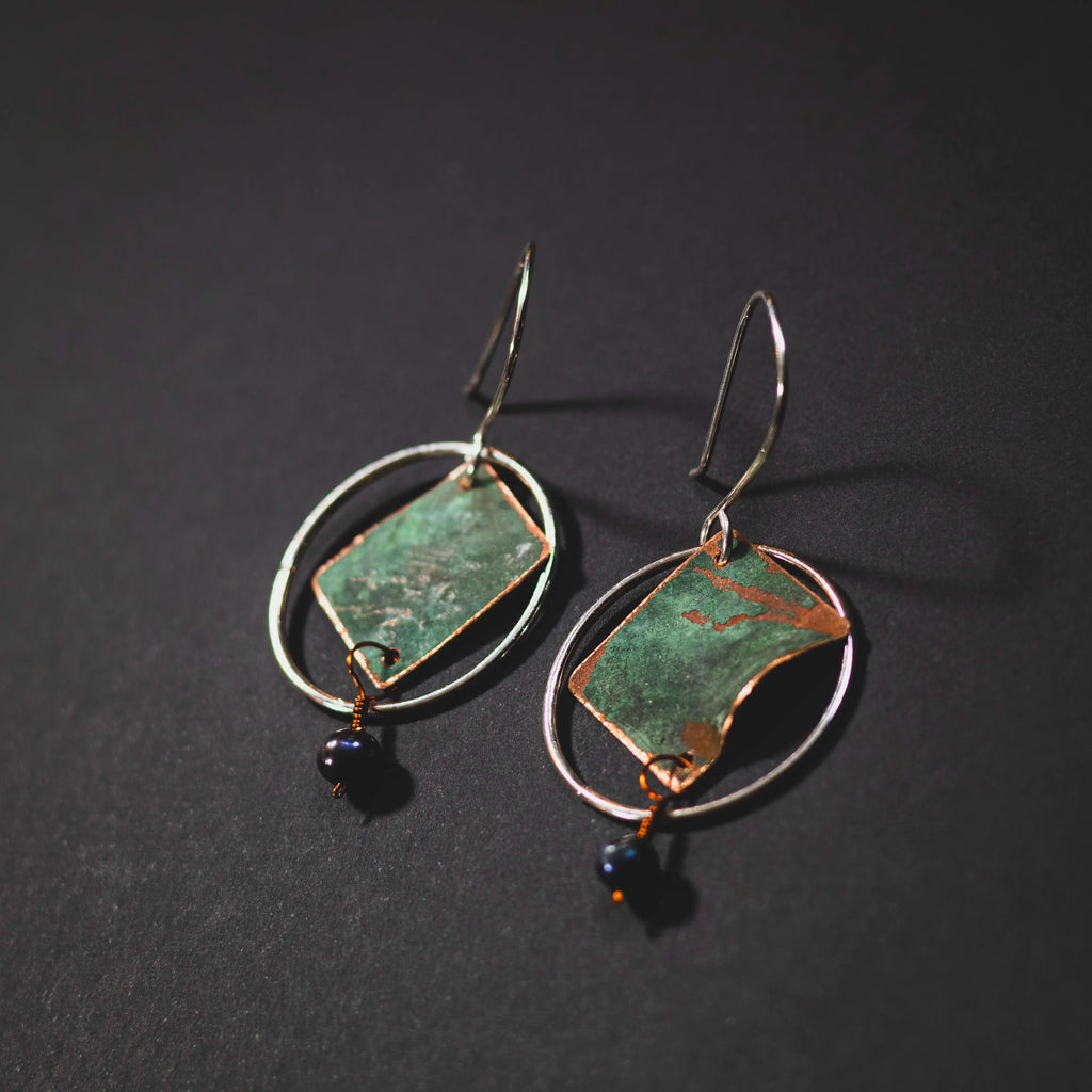 You'll Like Tacoma - Square & Circle with Hanging Black Pearl Earrings