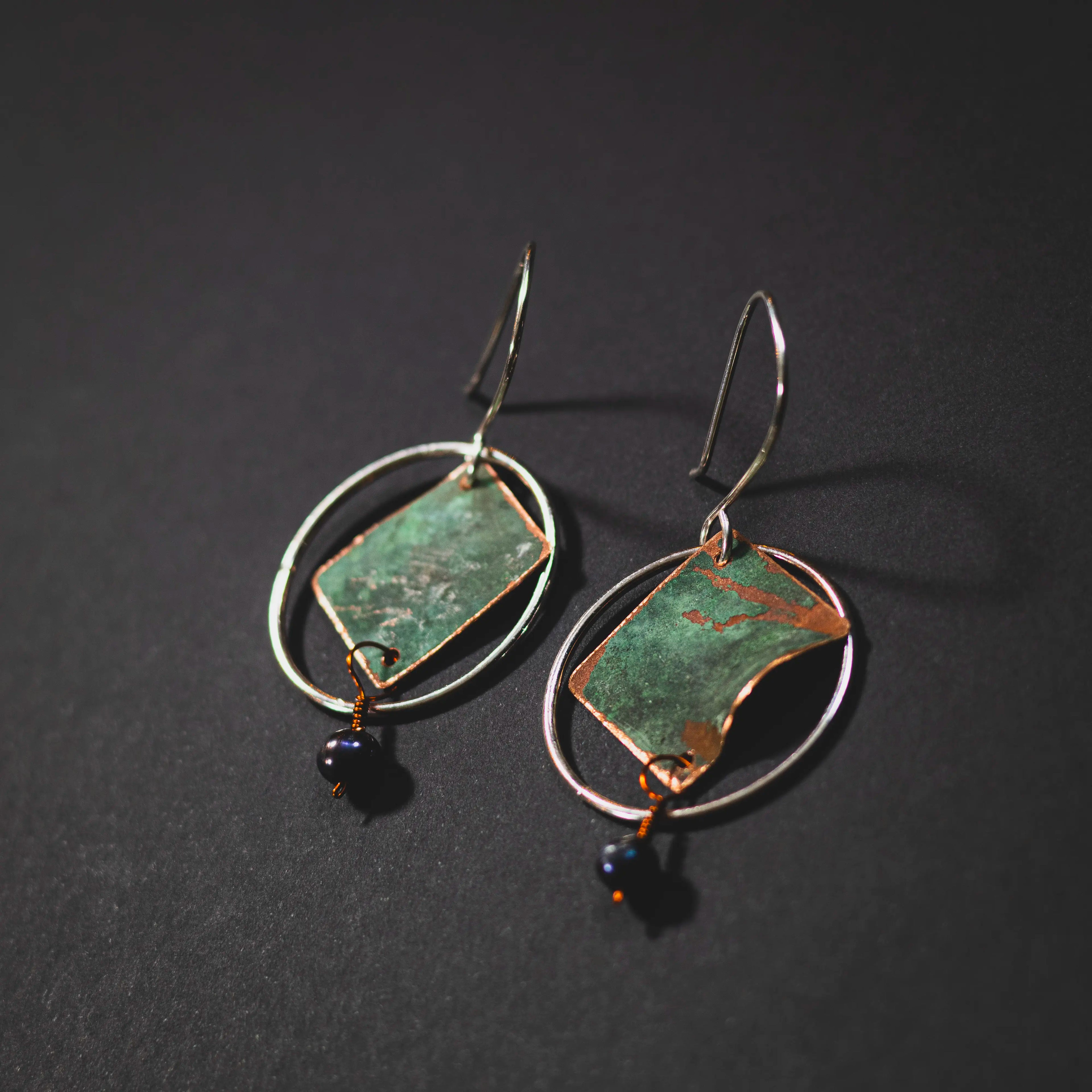 You'll Like Tacoma - Square & Circle with Hanging Black Pearl Earrings