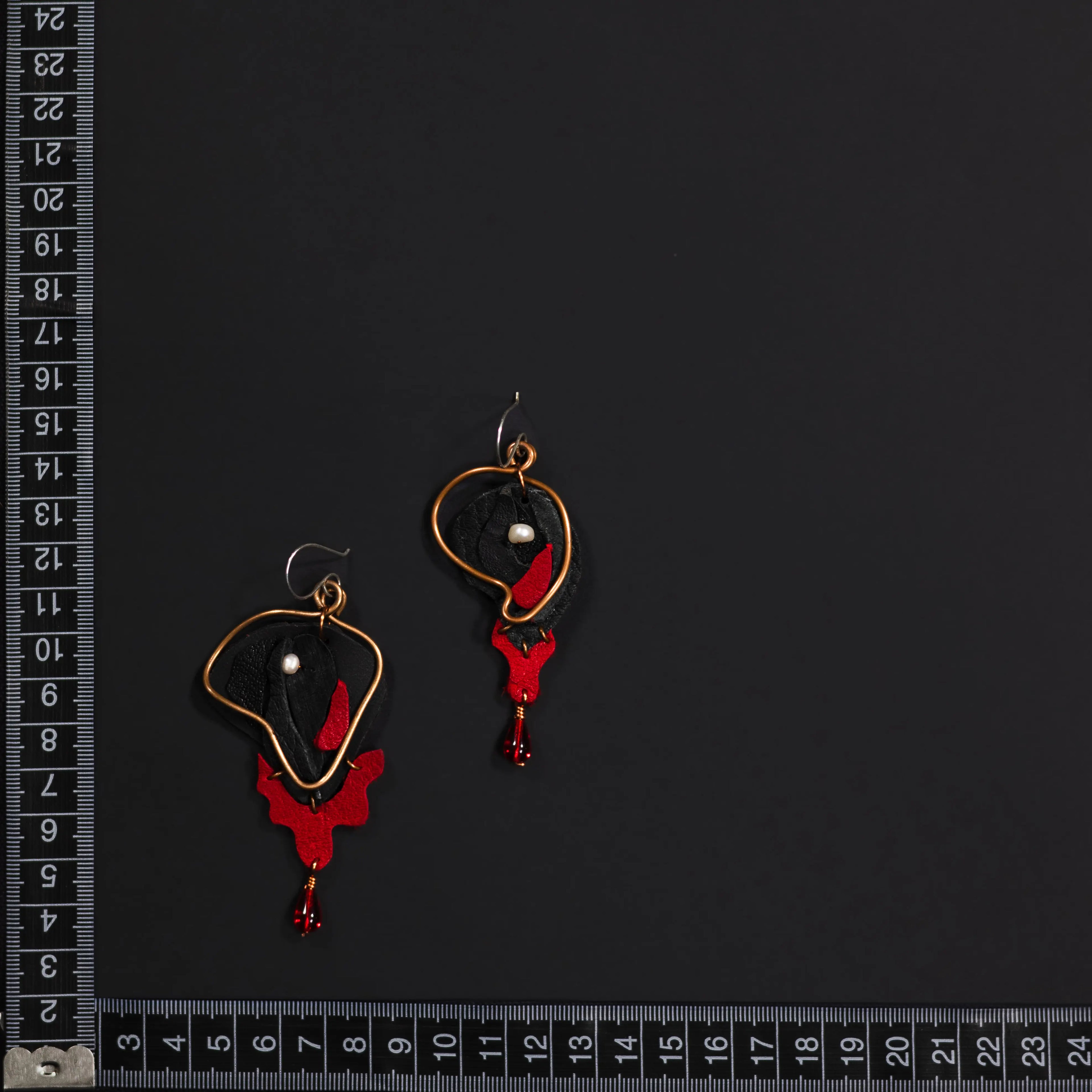 Viva La Vulva - Medium Black & Red Bloody Drip w/ Beads
