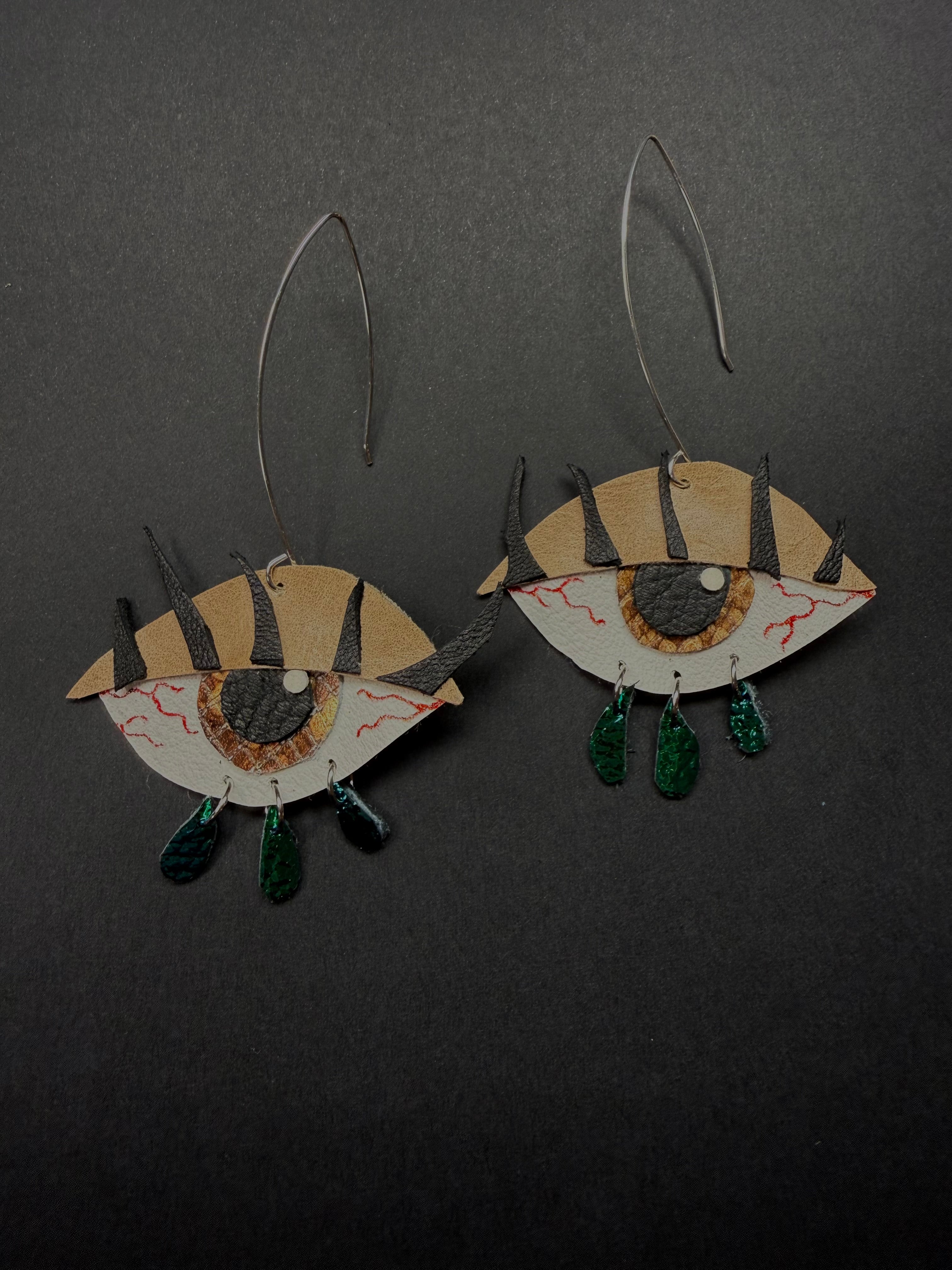 Eye See You - Gold Iris & Shiny Tears